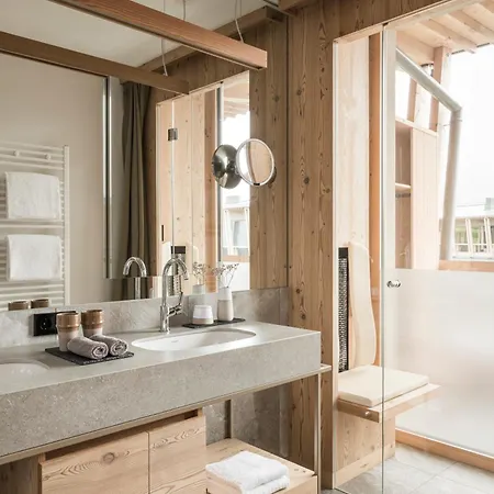 Falkensteiner Kronplatz Hotel 5*