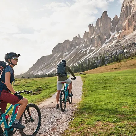 Falkensteiner Kronplatz - The Leading Of The World (adults Only) ريسكوني