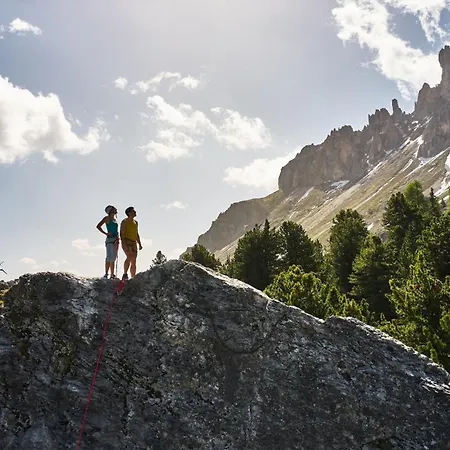 فندق Falkensteiner Kronplatz - The Leading Of The World (adults Only) 5*